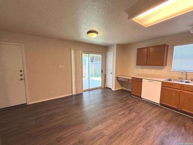 136 Hampton Way, Boerne, TX 78006