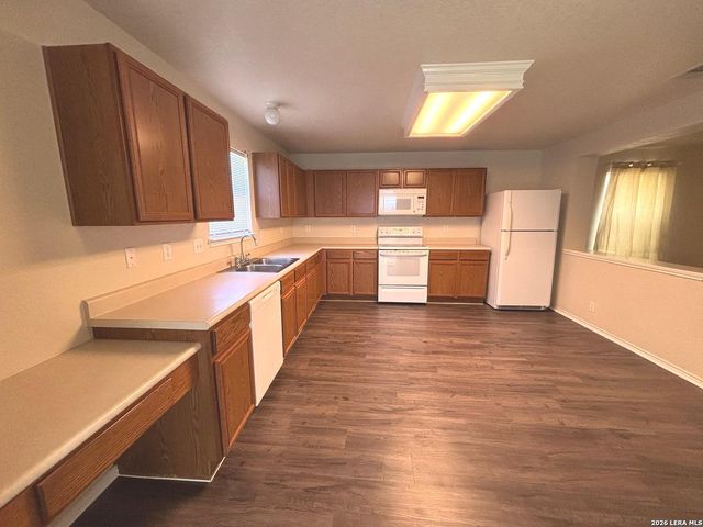 136 Hampton Way, Boerne, TX 78006