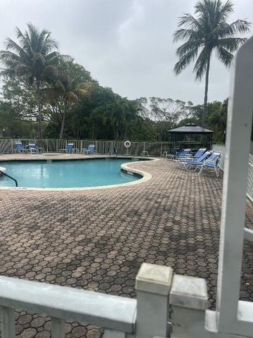 955 Egret Circle 411, Delray Beach, FL 33444