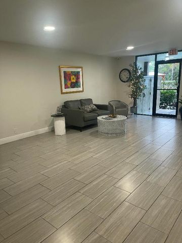 955 Egret Circle 411, Delray Beach, FL 33444