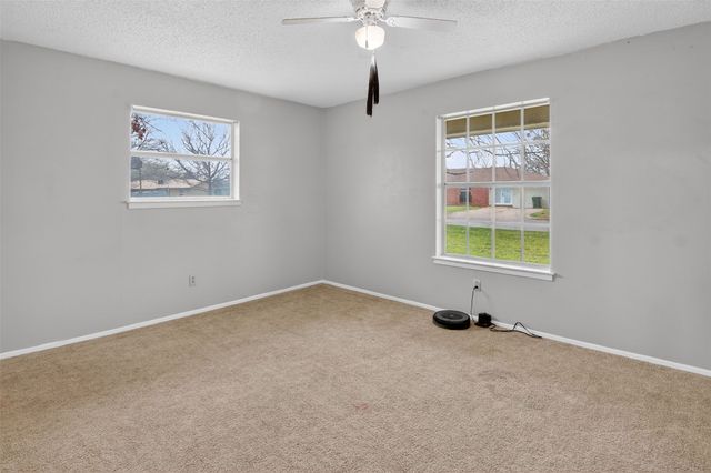 1703 Lamar Street, Mineral Wells, TX 76067