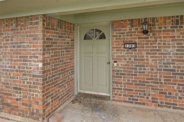 1703 Lamar Street, Mineral Wells, TX 76067