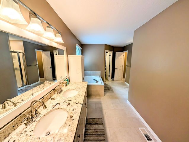 7480 Maynooth Drive, Dublin, OH 43017