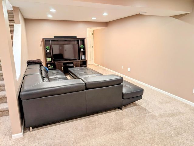 7480 Maynooth Drive, Dublin, OH 43017