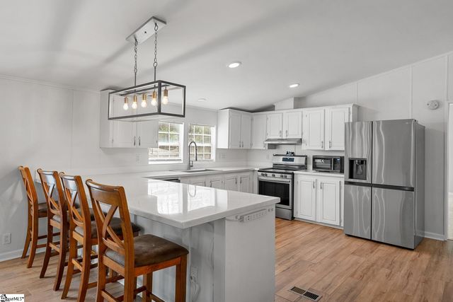 121 Wild Fern Road, Seneca, SC 29678