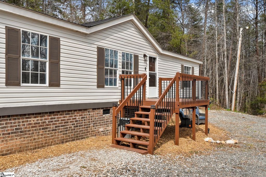 121 Wild Fern Road, Seneca, SC 29678