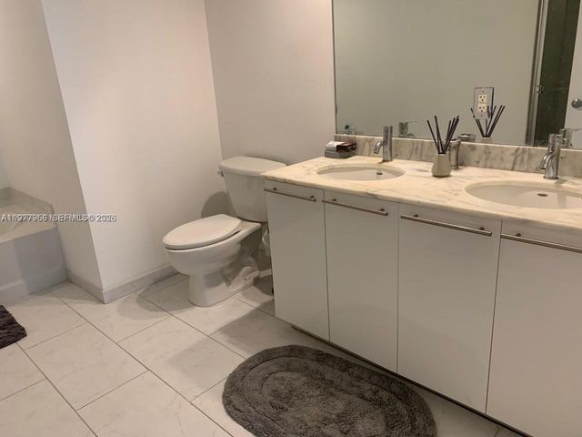 950 Brickell Bay Dr 1107, Miami, FL 33131