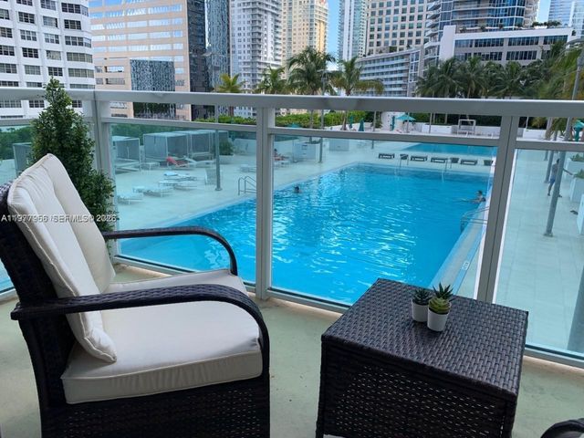 950 Brickell Bay Dr 1107, Miami, FL 33131