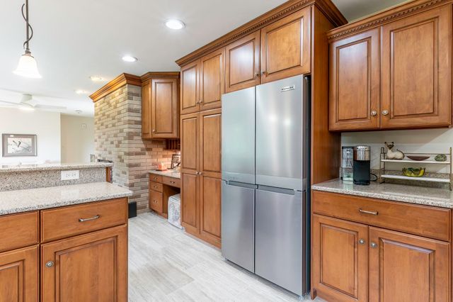 1850 N State Rd 827, Angola, IN 46703