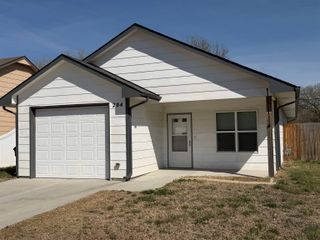 204 N Young St, Wichita, KS 67212