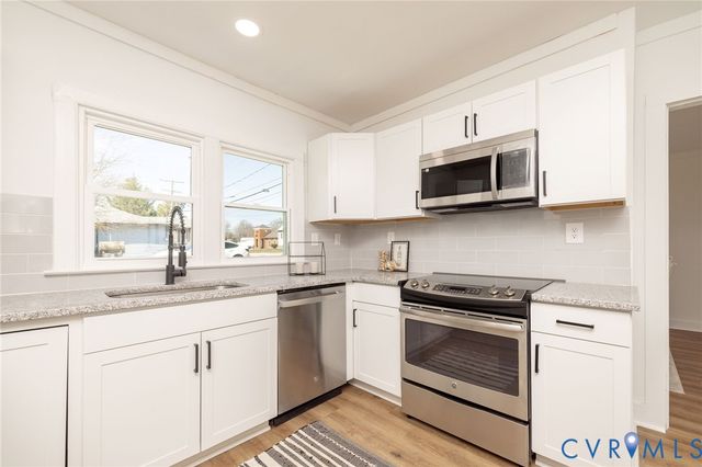 1128 Palm St, Hopewell, VA 23860