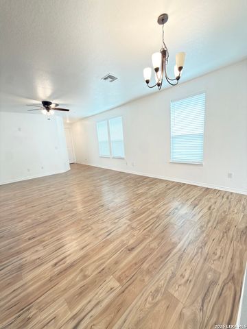 4643 Via Sonoma, Converse, TX 78109