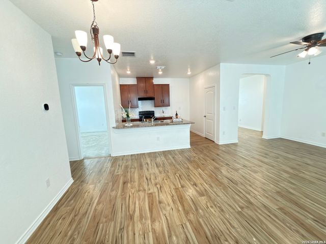 4643 Via Sonoma, Converse, TX 78109