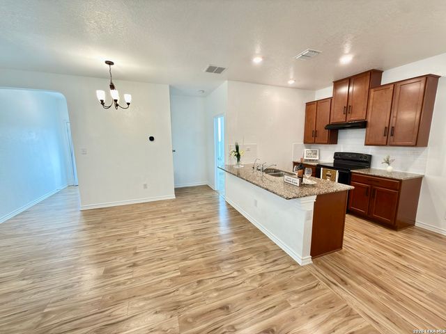 4643 Via Sonoma, Converse, TX 78109