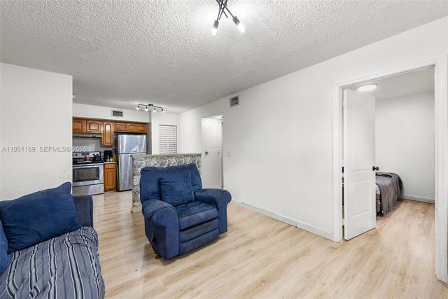 3700 N 56th Ave 1012, Hollywood, FL 33021