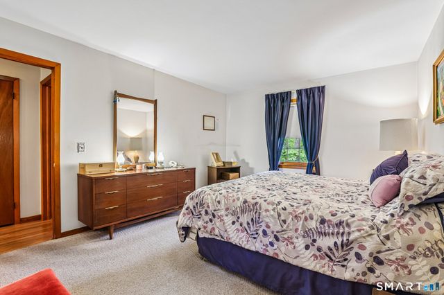 14 Chipping Lane, Norwalk, CT 06854