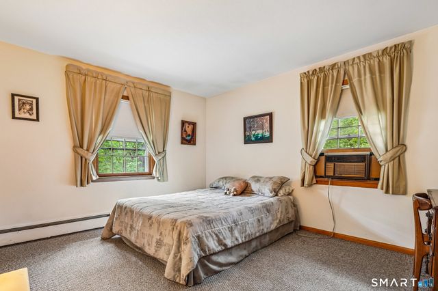 14 Chipping Lane, Norwalk, CT 06854