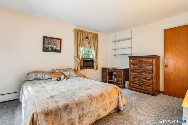 14 Chipping Lane, Norwalk, CT 06854