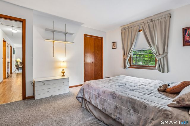 14 Chipping Lane, Norwalk, CT 06854