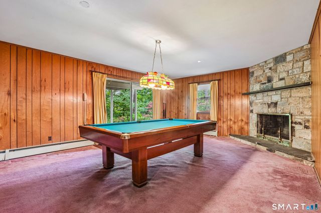 14 Chipping Lane, Norwalk, CT 06854