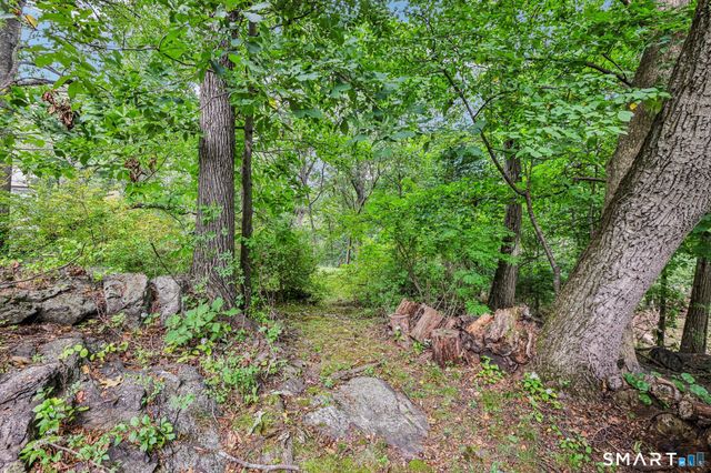 14 Chipping Lane, Norwalk, CT 06854