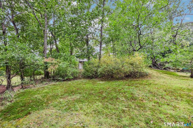 14 Chipping Lane, Norwalk, CT 06854