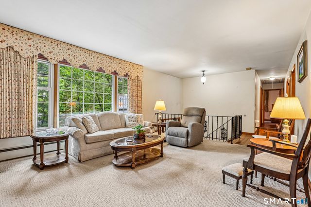 14 Chipping Lane, Norwalk, CT 06854