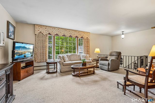 14 Chipping Lane, Norwalk, CT 06854