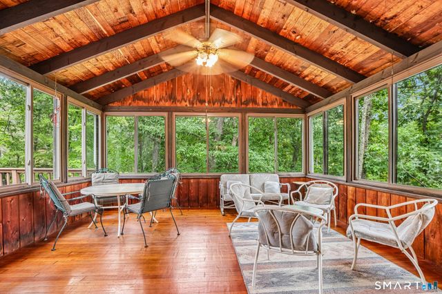 14 Chipping Lane, Norwalk, CT 06854