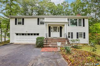 14 Chipping Lane, Norwalk, CT 06854