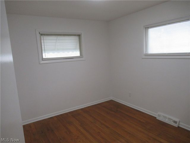 330 Paul Street, Bedford, OH 44146