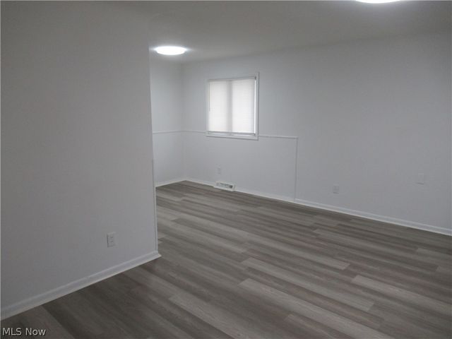 330 Paul Street, Bedford, OH 44146