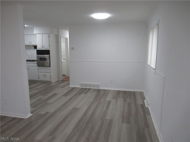 330 Paul Street, Bedford, OH 44146