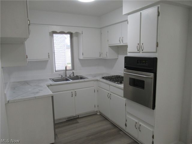 330 Paul Street, Bedford, OH 44146