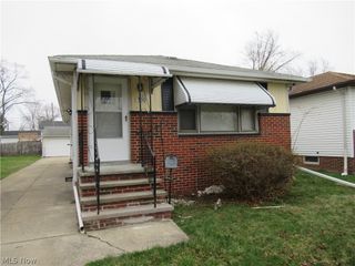 330 Paul Street, Bedford, OH 44146