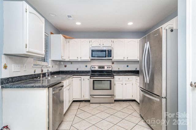 11136 Scrimshaw Lane, Charlotte, NC 28215