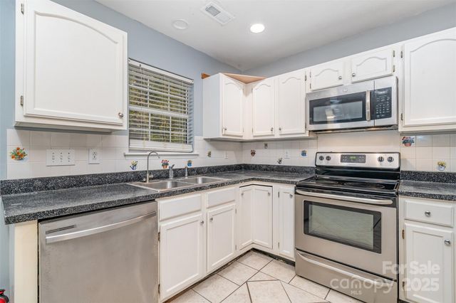 11136 Scrimshaw Lane, Charlotte, NC 28215