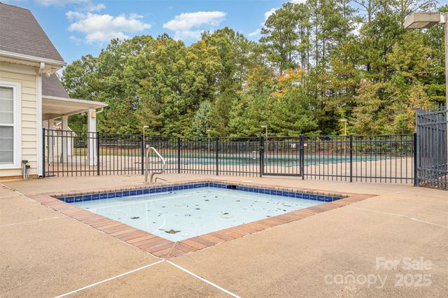 11136 Scrimshaw Lane, Charlotte, NC 28215