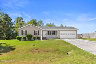 102 Freeport Court, Hubert, NC 28539