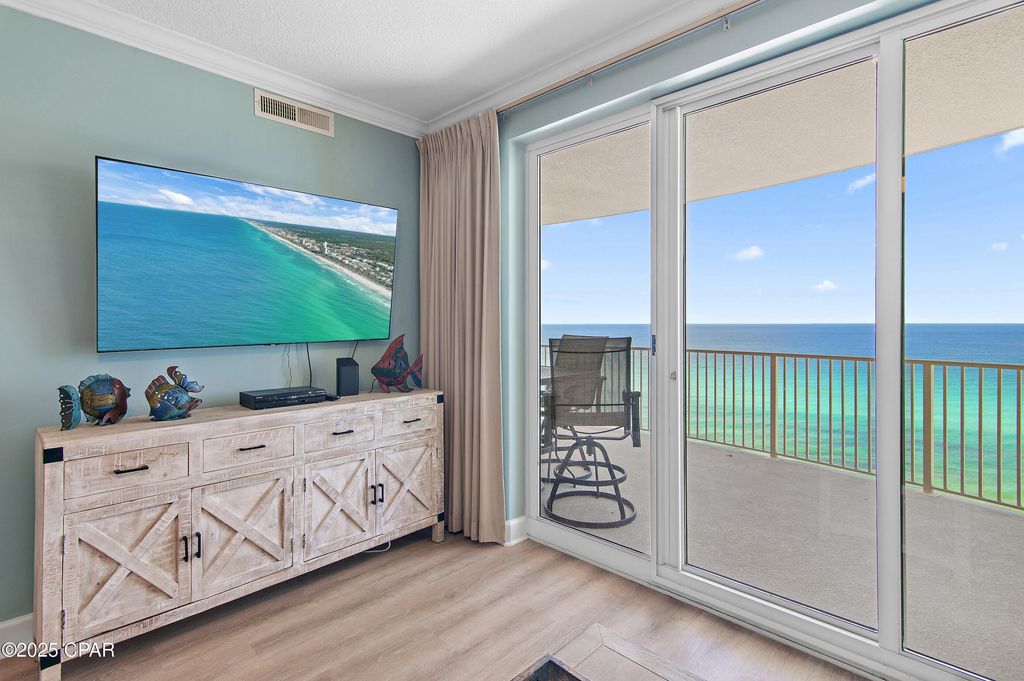 Image 9 of property listing at 17545 Front Beach 1104, Panama City Beach, FL 32413