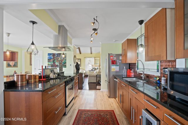 5802 E Yacht Drive, Oak Island, NC 28465