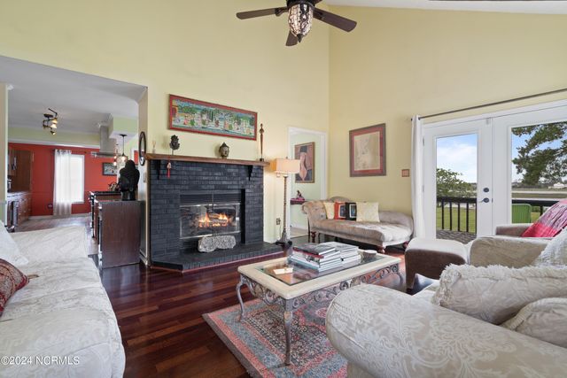 5802 E Yacht Drive, Oak Island, NC 28465