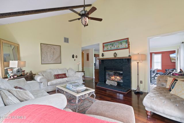 5802 E Yacht Drive, Oak Island, NC 28465