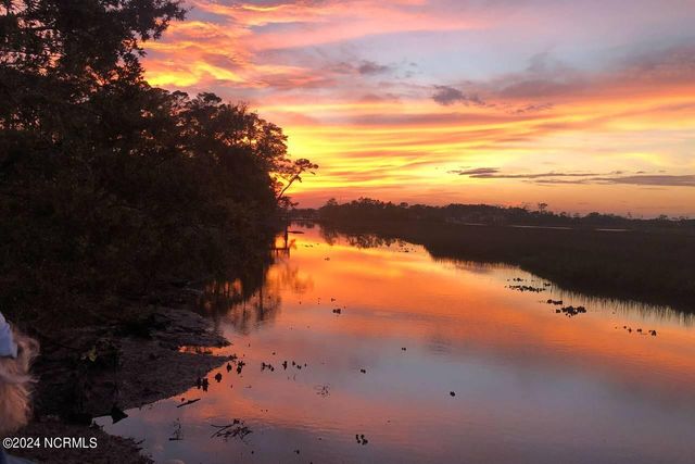 5802 E Yacht Drive, Oak Island, NC 28465