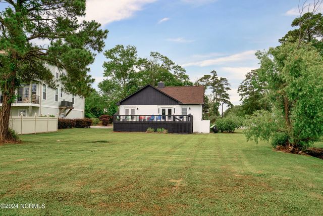 5802 E Yacht Drive, Oak Island, NC 28465