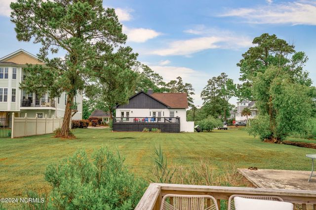 5802 E Yacht Drive, Oak Island, NC 28465