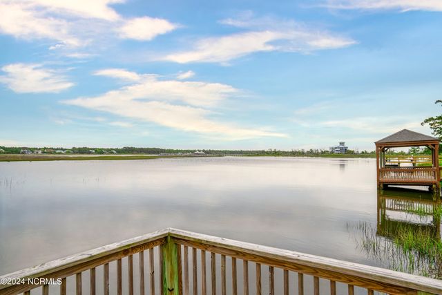 5802 E Yacht Drive, Oak Island, NC 28465
