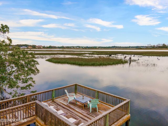 5802 E Yacht Drive, Oak Island, NC 28465