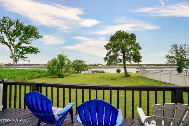 5802 E Yacht Drive, Oak Island, NC 28465