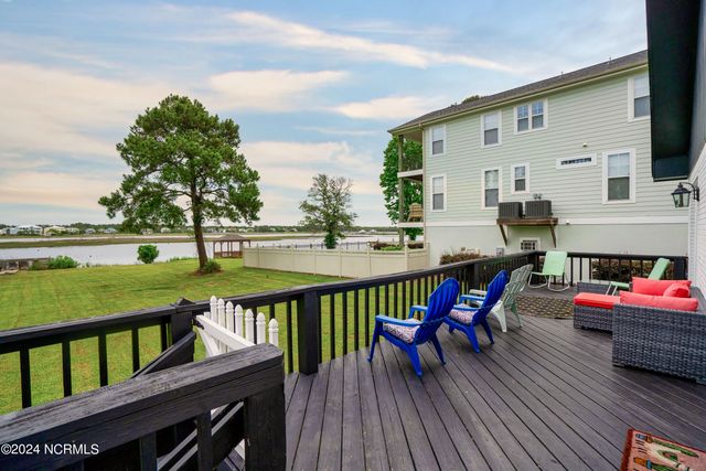 5802 E Yacht Drive, Oak Island, NC 28465